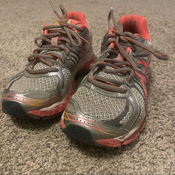 Women's size 7.5 EUC athletic sneakers running shoes ASICS brand - Picture 3 of 12